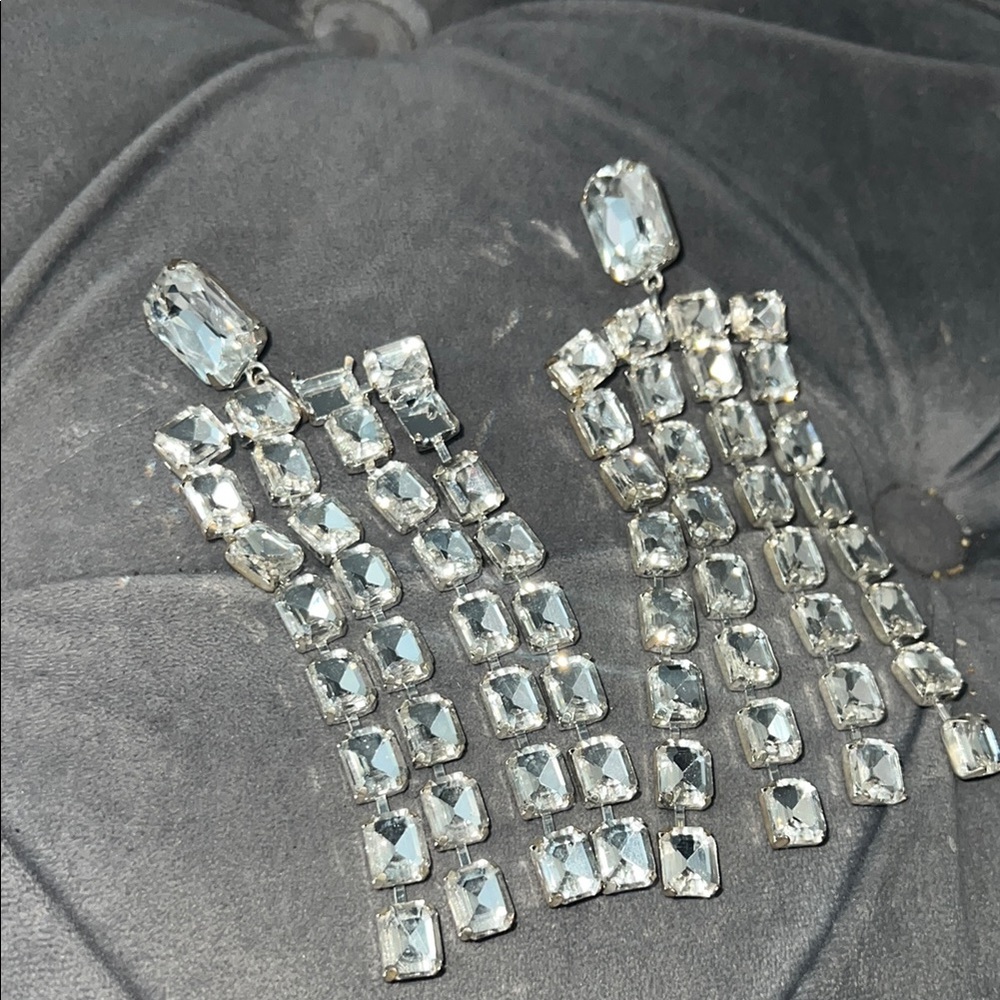 Elegant Silver Crystal Drop Earrings